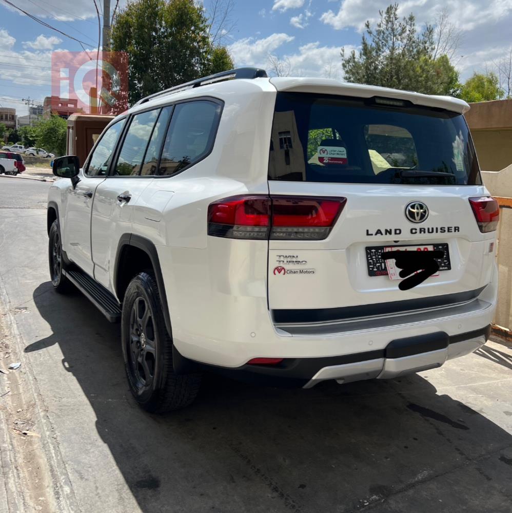 تويوتا لاندكروزر